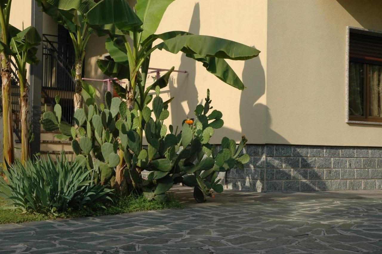 B&B Villa Carolina Vaprio d'Adda Exterior photo